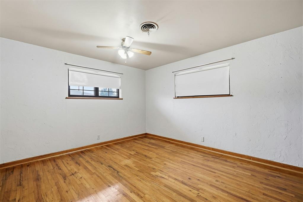 916 N Byers Avenue Property Photo 22