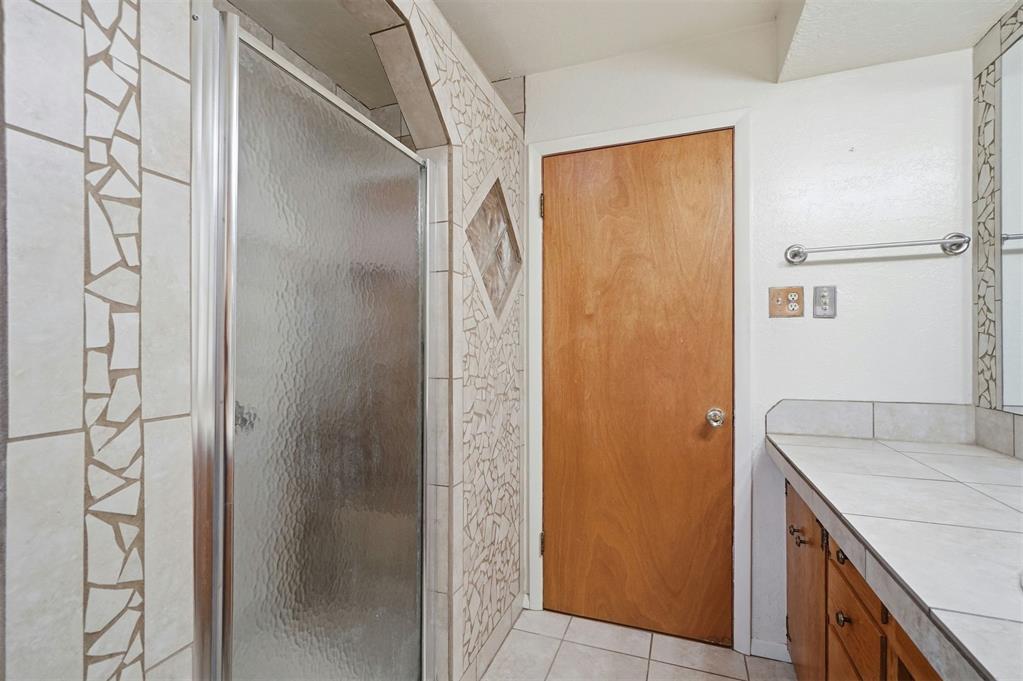 916 N Byers Avenue Property Photo 27