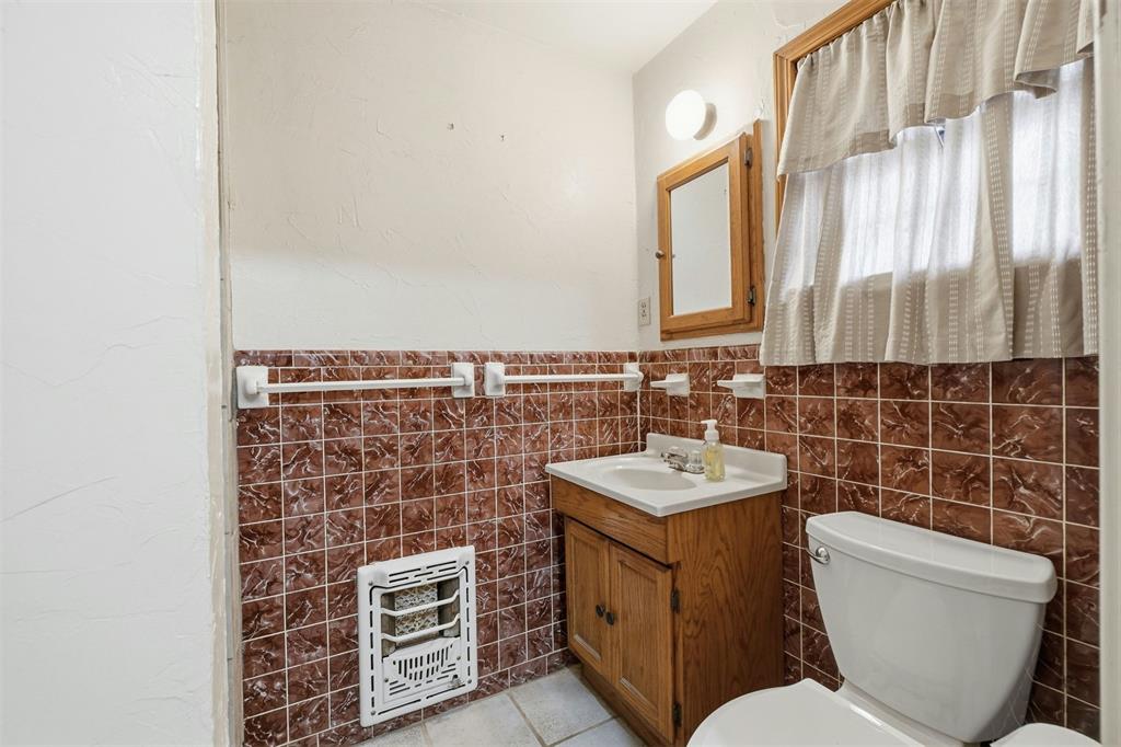916 N Byers Avenue Property Photo 32