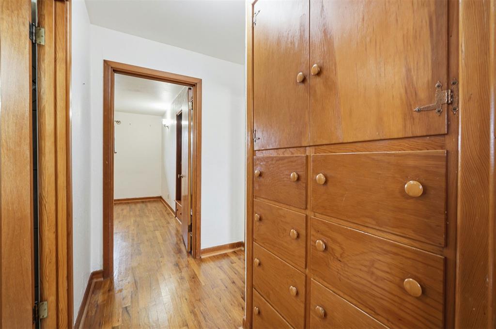 916 N Byers Avenue Property Photo 37
