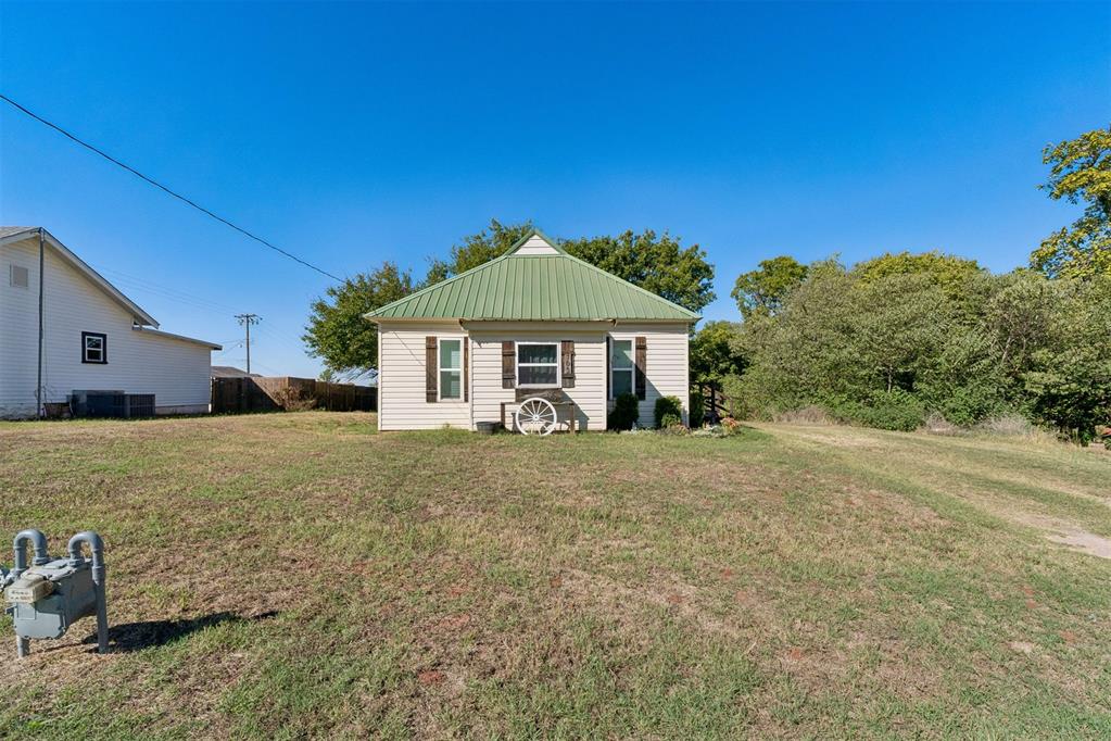 703 S Dewey Avenue Property Photo 11
