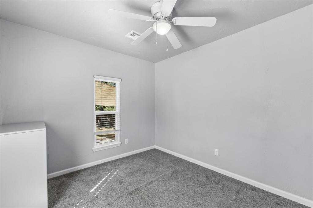 703 S Dewey Avenue Property Photo 23