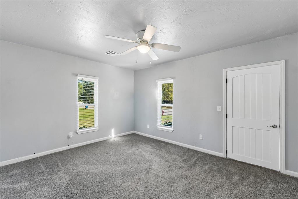 703 S Dewey Avenue Property Photo 26