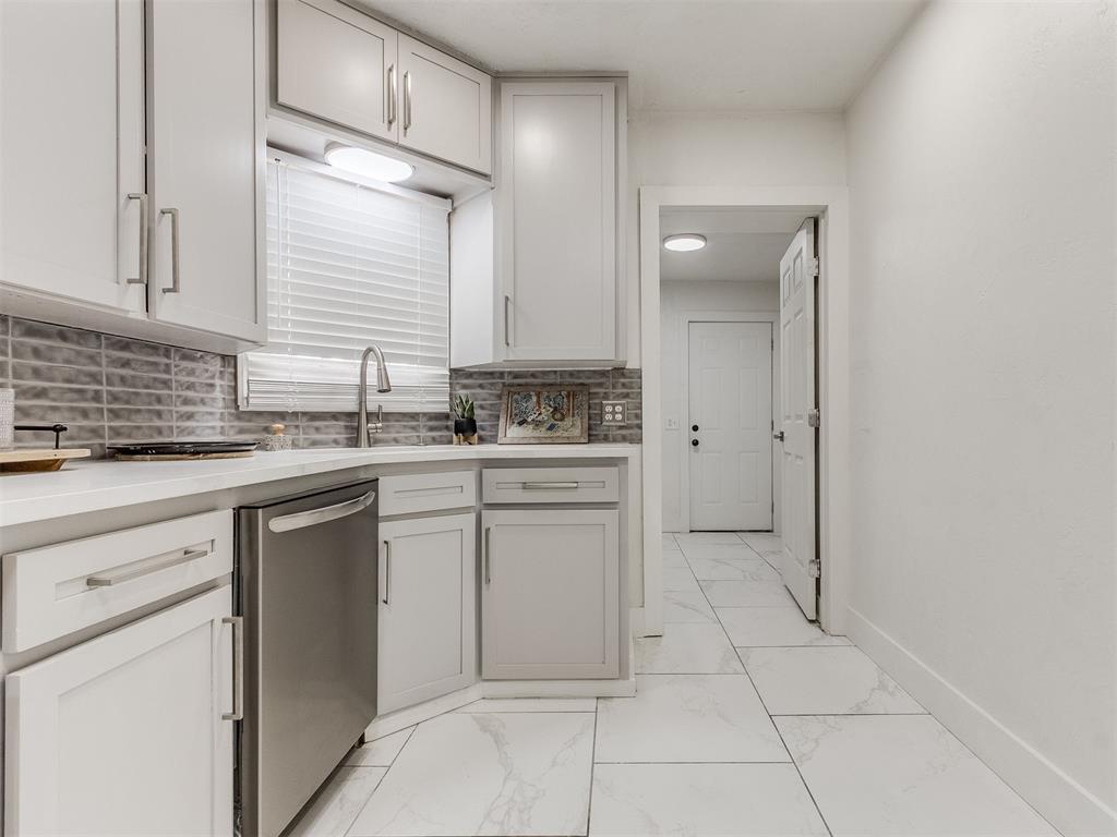 1253015 Property Photo 22