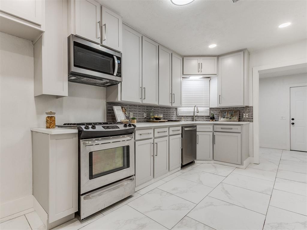 1253015 Property Photo 25