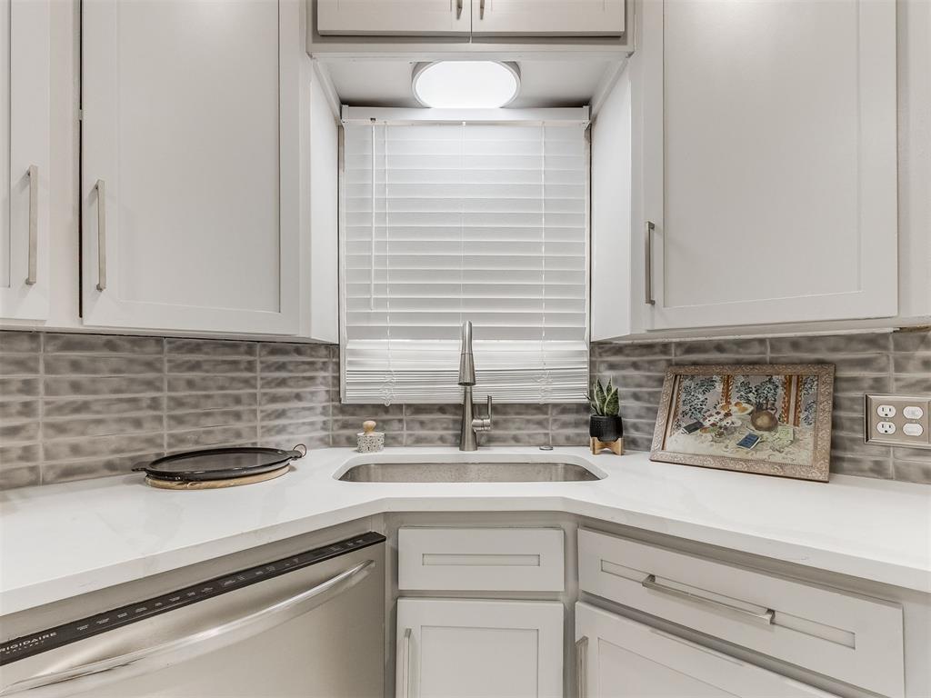 1253015 Property Photo 28