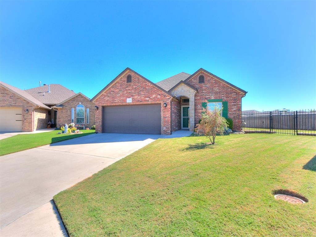 324 Golden Leaf Court Property Photo 1