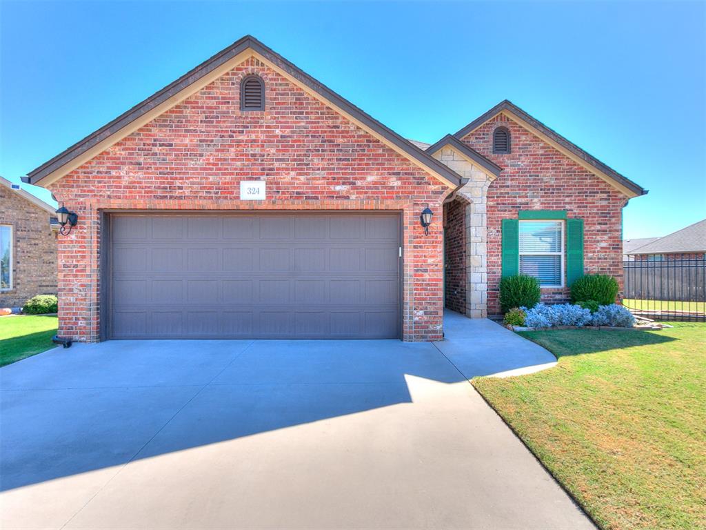 324 Golden Leaf Court Property Photo 3