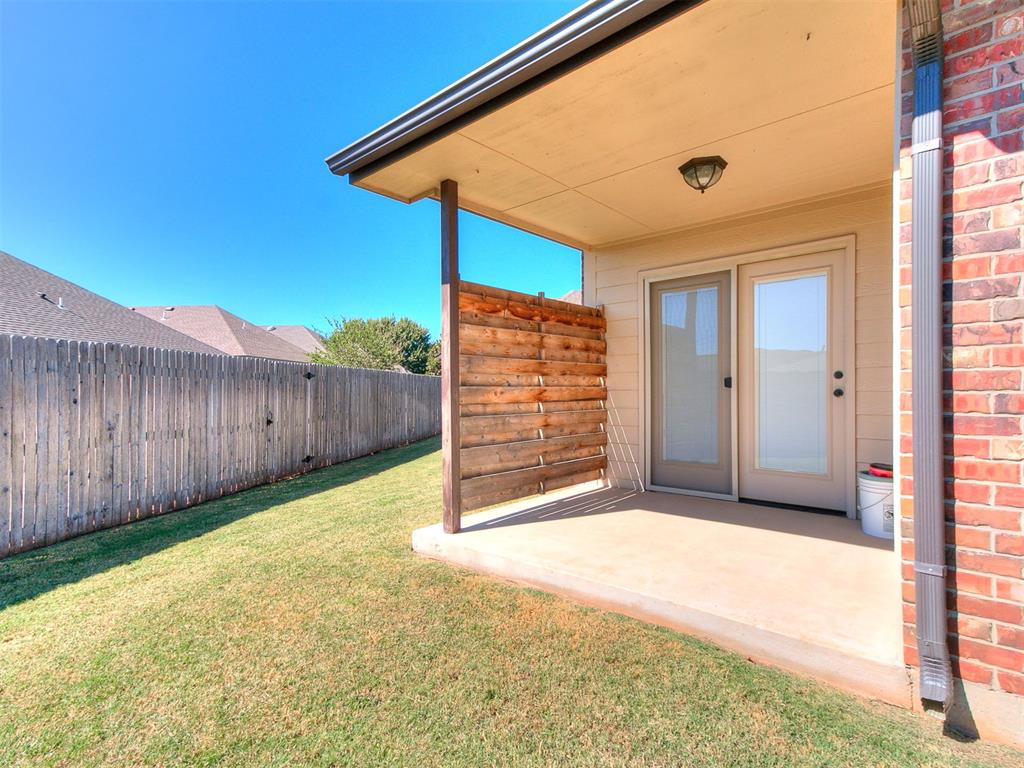 324 Golden Leaf Court Property Photo 5