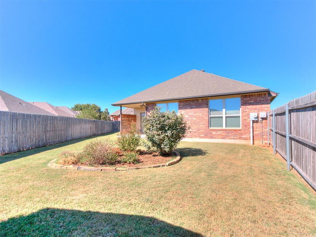 324 Golden Leaf Court Property Photo 7