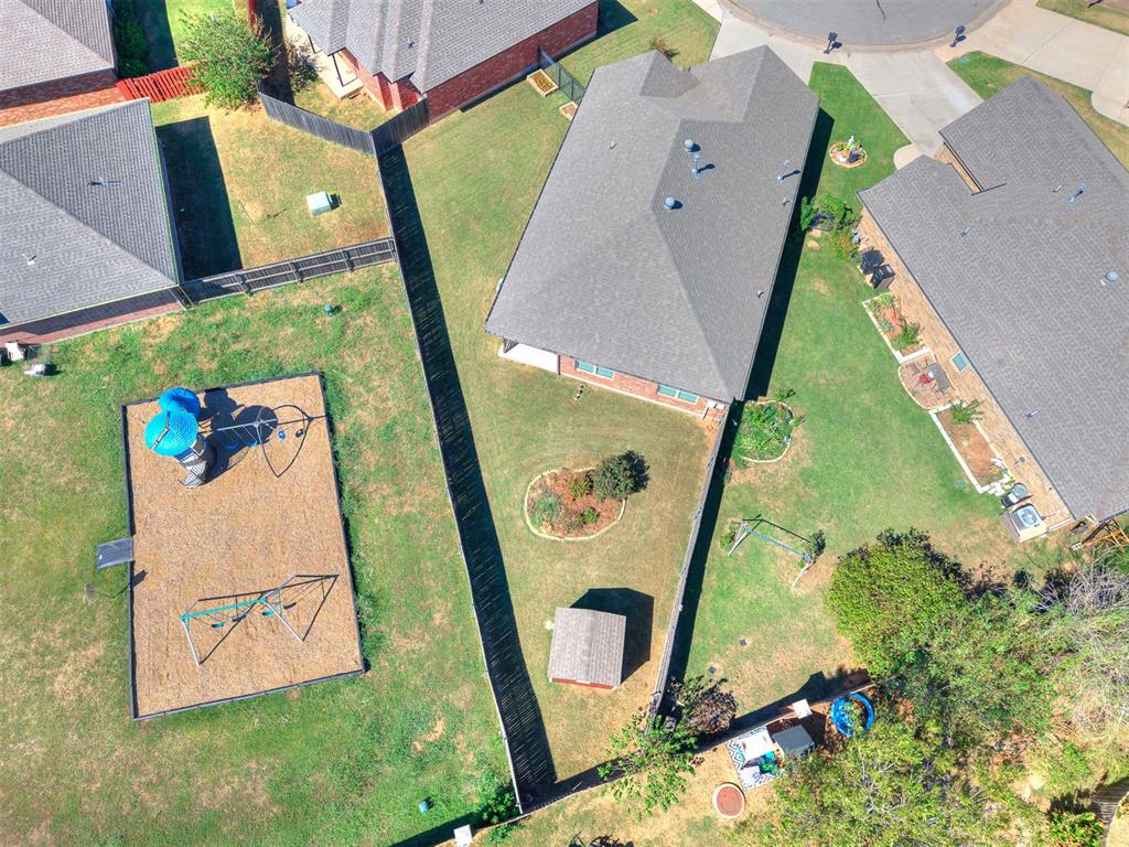 324 Golden Leaf Court Property Photo 12