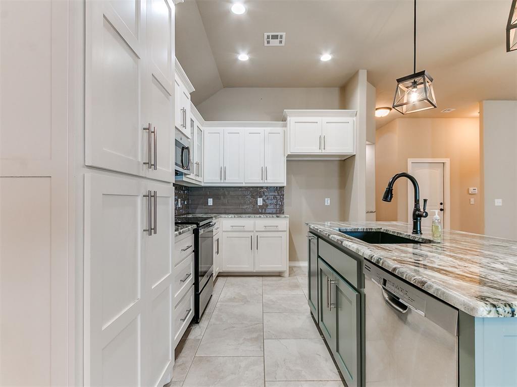 324 Golden Leaf Court Property Photo 28