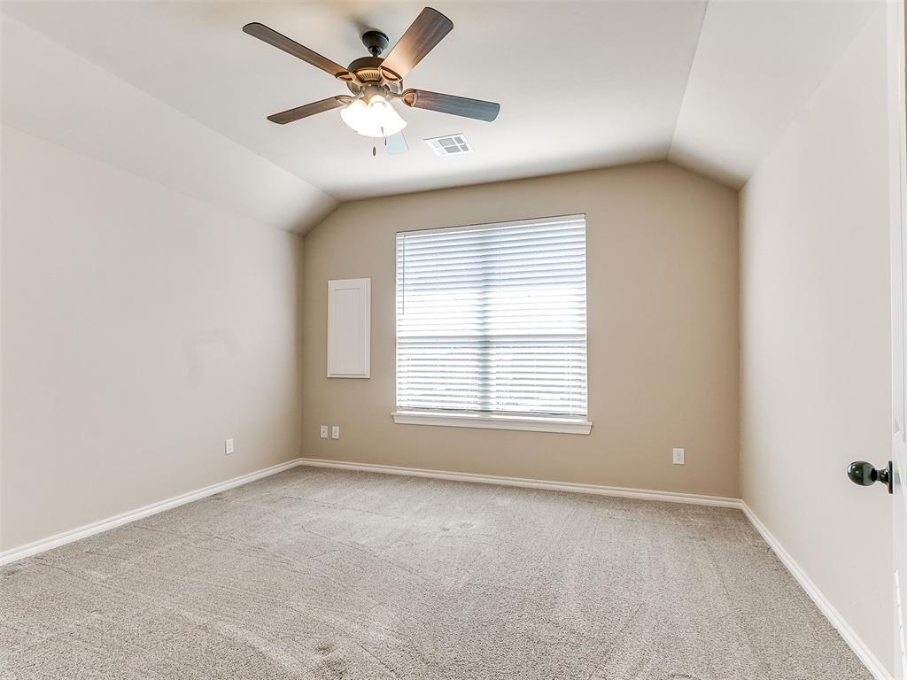 324 Golden Leaf Court Property Photo 34