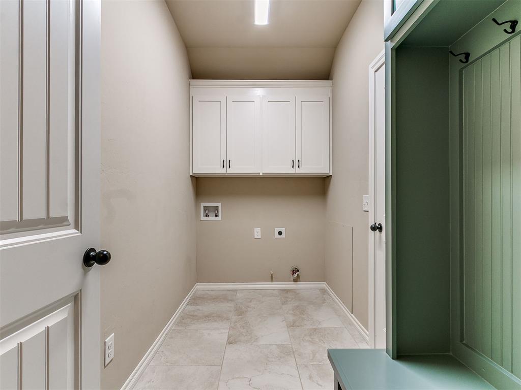 324 Golden Leaf Court Property Photo 43