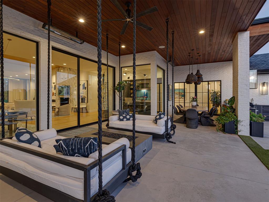 1700 E Wilshire Boulevard Property Photo 12