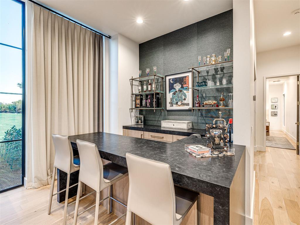 1700 E Wilshire Boulevard Property Photo 32