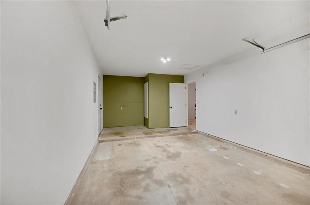 4400 Traditional Way Property Photo 32