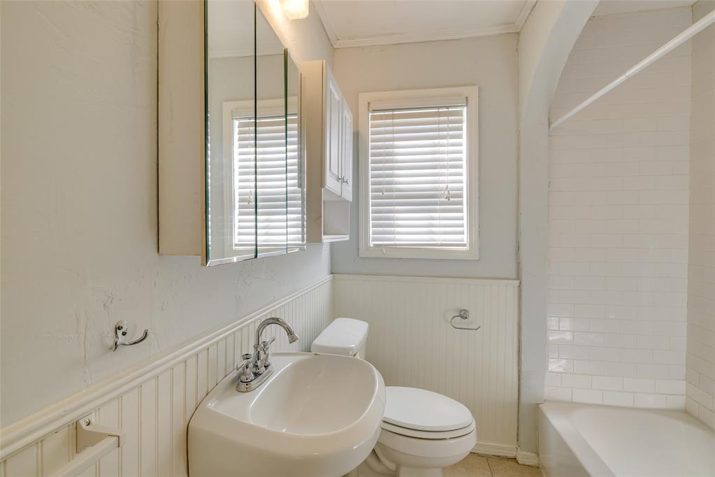 1904 Nw 30th Street Property Photo 25