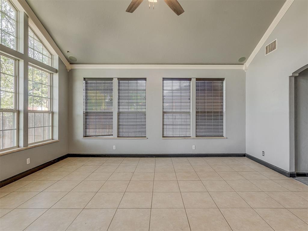 6709 Nw 34th Street Property Photo 10