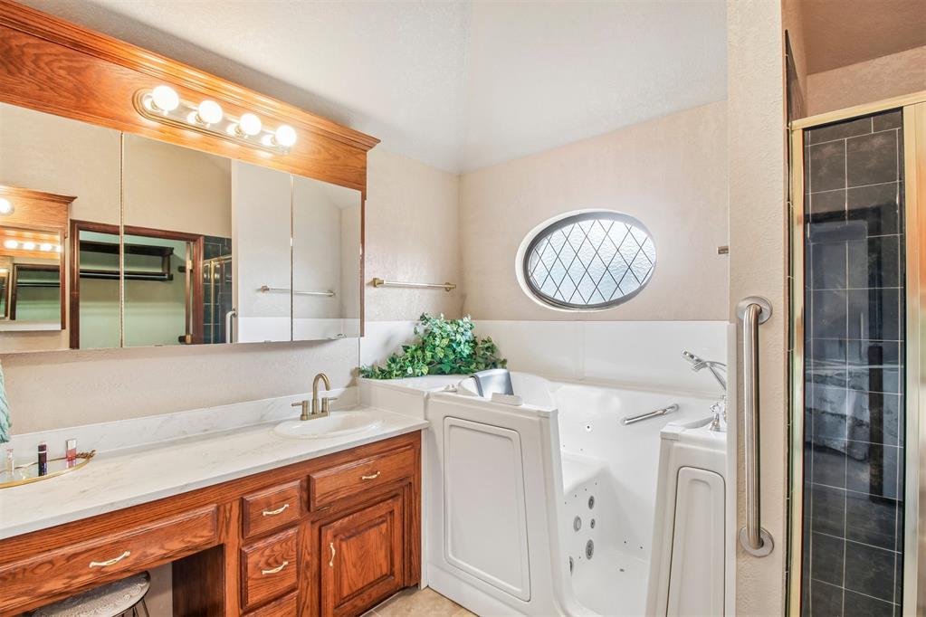 2824 Sw 107th Street Property Photo 24