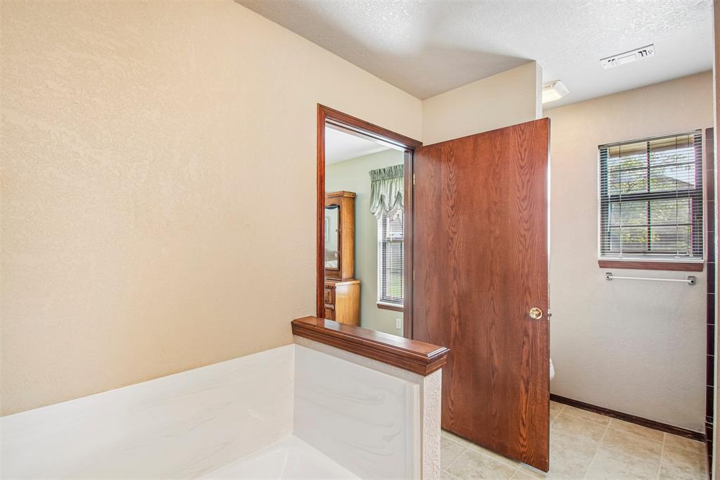 2824 Sw 107th Street Property Photo 33