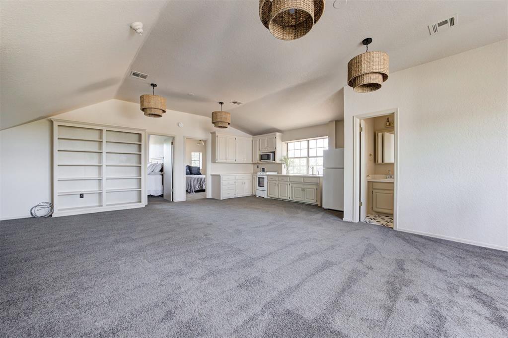 800 W Cimarron Boulevard Property Photo 38