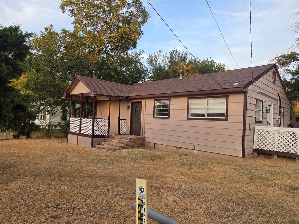 1802 N Douglas Boulevard Property Photo 1