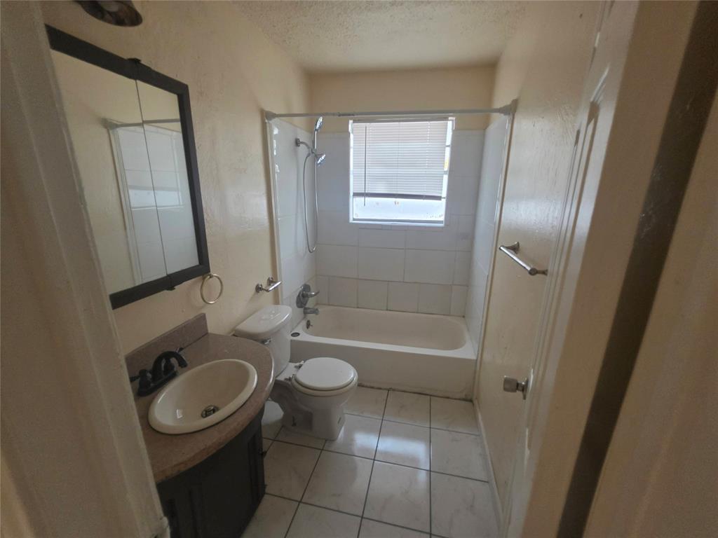 1802 N Douglas Boulevard Property Photo 7