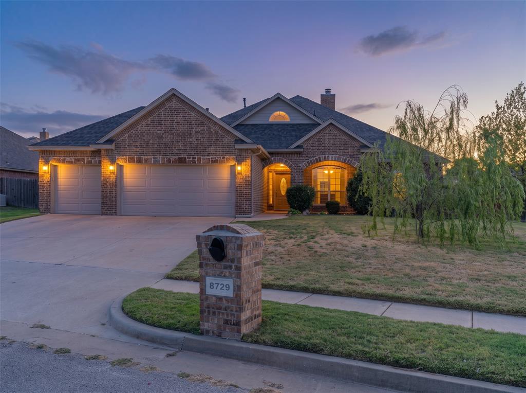 8729 Ally Way Property Photo 1