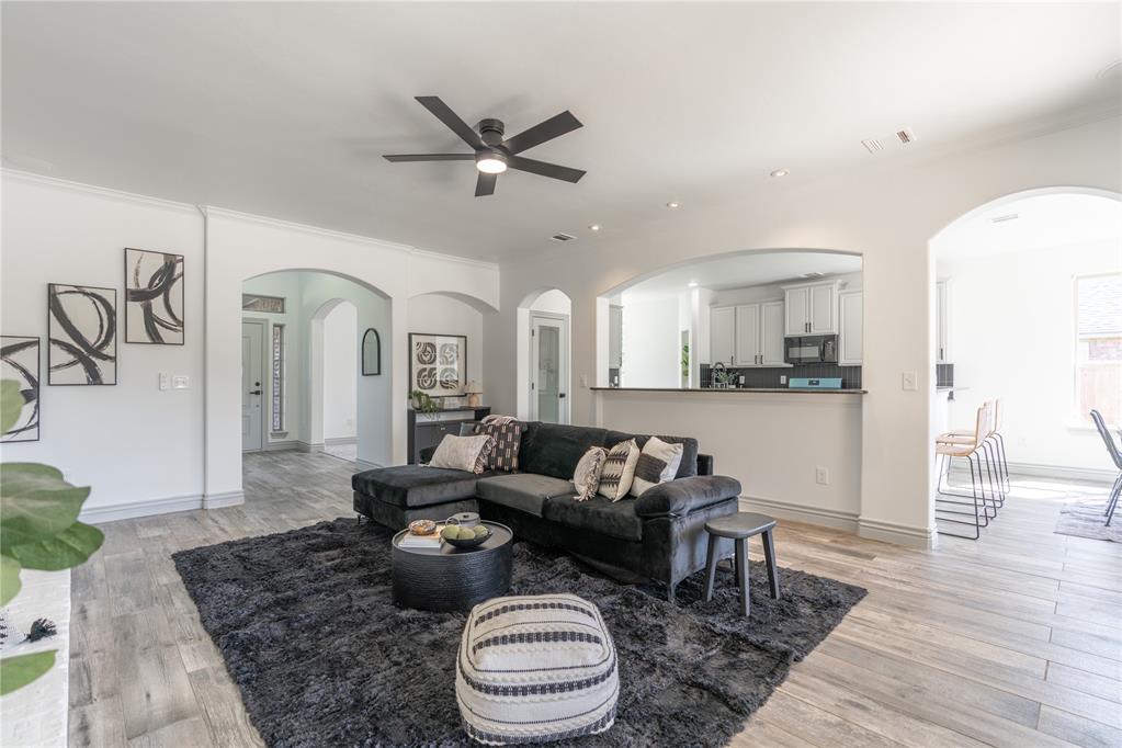 8729 Ally Way Property Photo 10