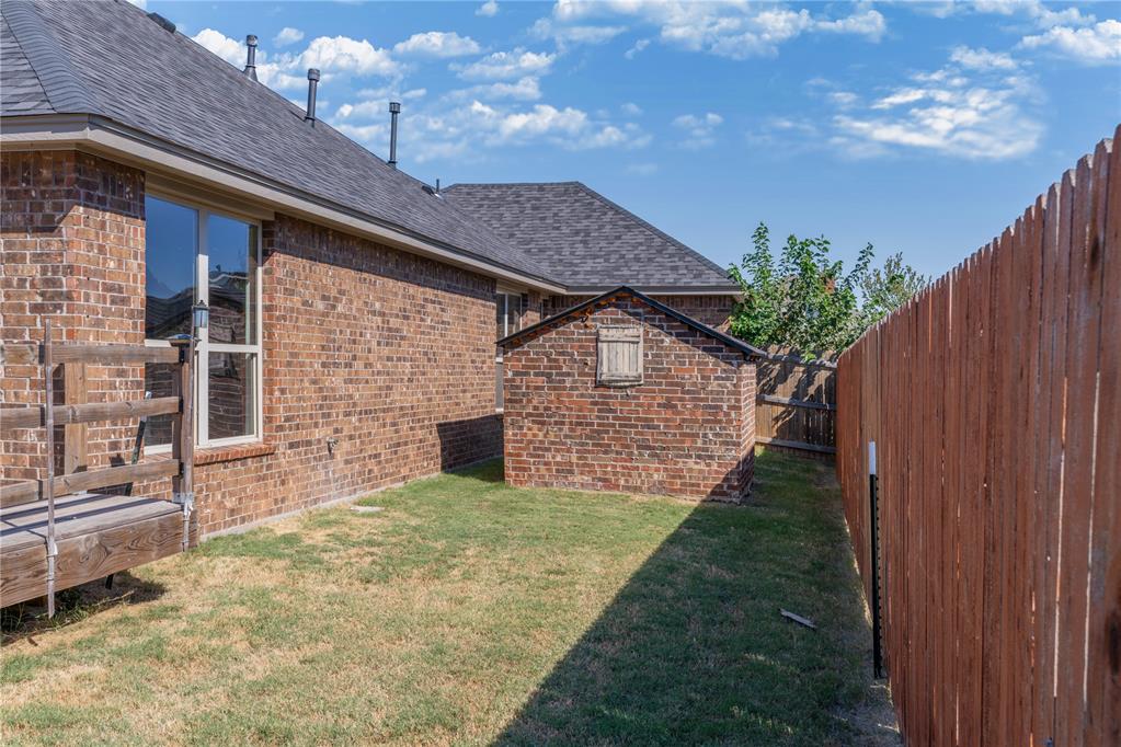 8729 Ally Way Property Photo 42