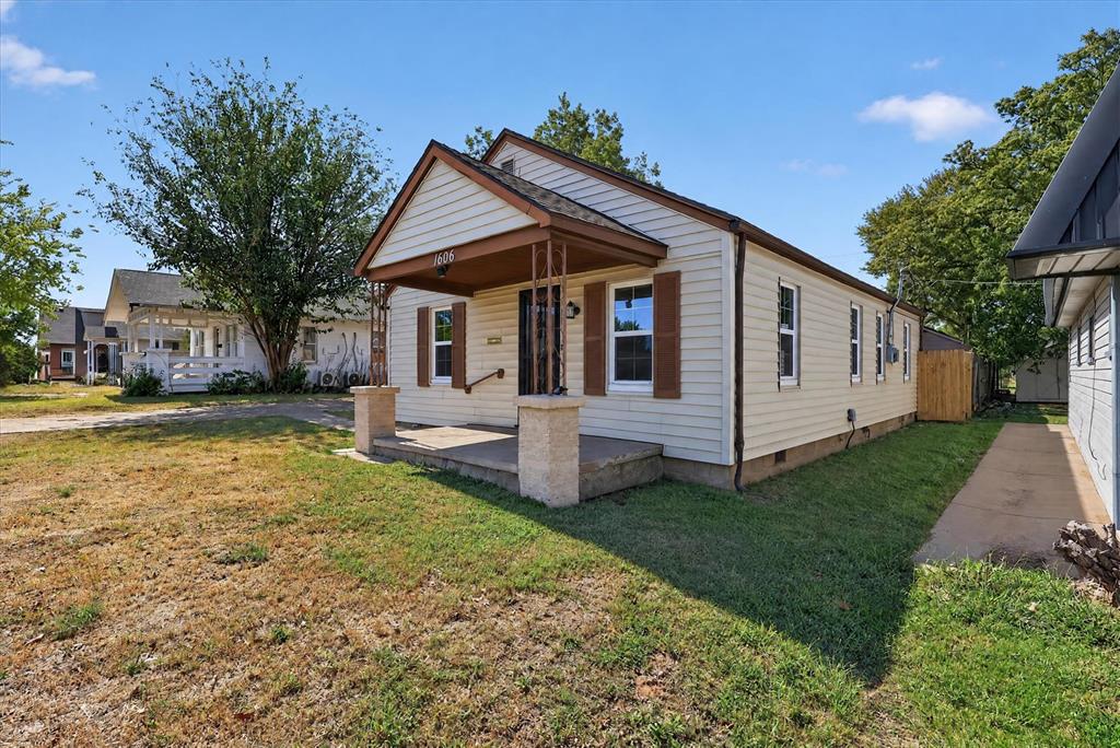 1606 S Choctaw Avenue Property Photo 4
