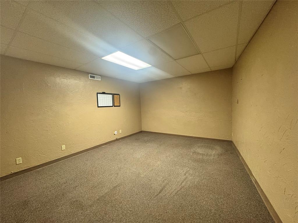 3401 N May Avenue Property Photo 10