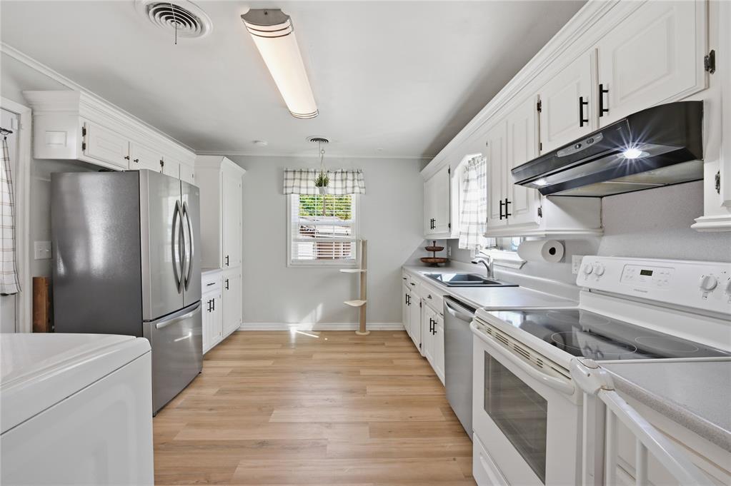 1109 E Oak Street Property Photo 10