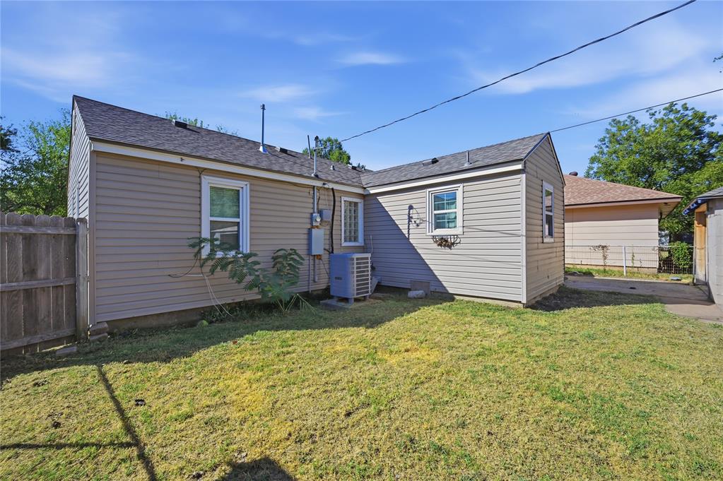 1109 E Oak Street Property Photo 28