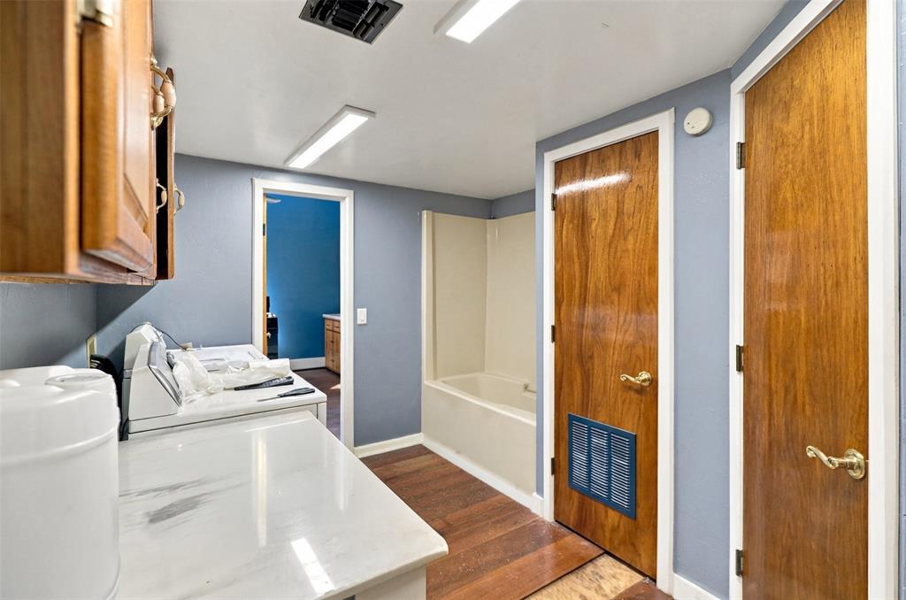 8801 Howard Avenue Property Photo 11