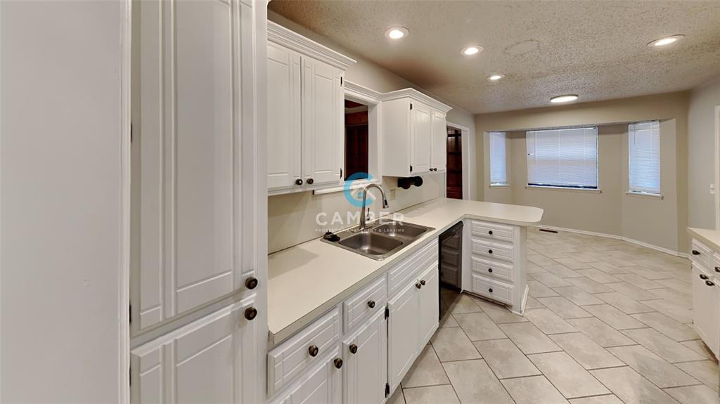 13233 Eastridge Drive Property Photo 7