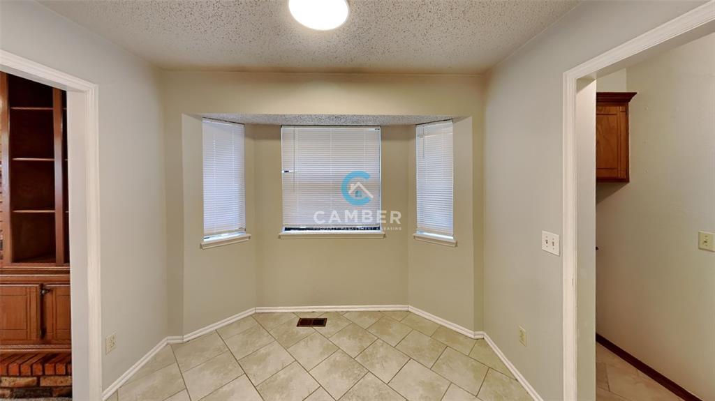 13233 Eastridge Drive Property Photo 10