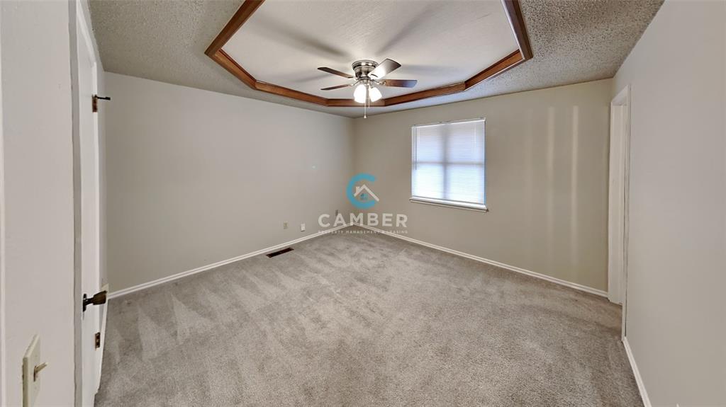 13233 Eastridge Drive Property Photo 11