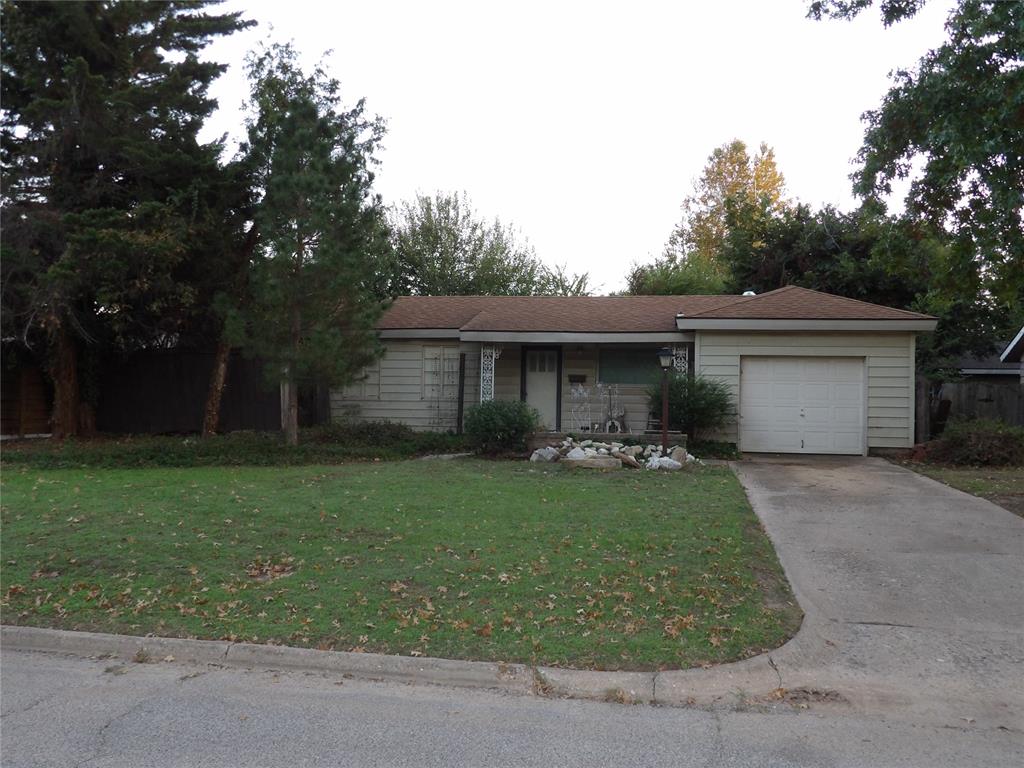 1617 Indian Drive Property Photo 2