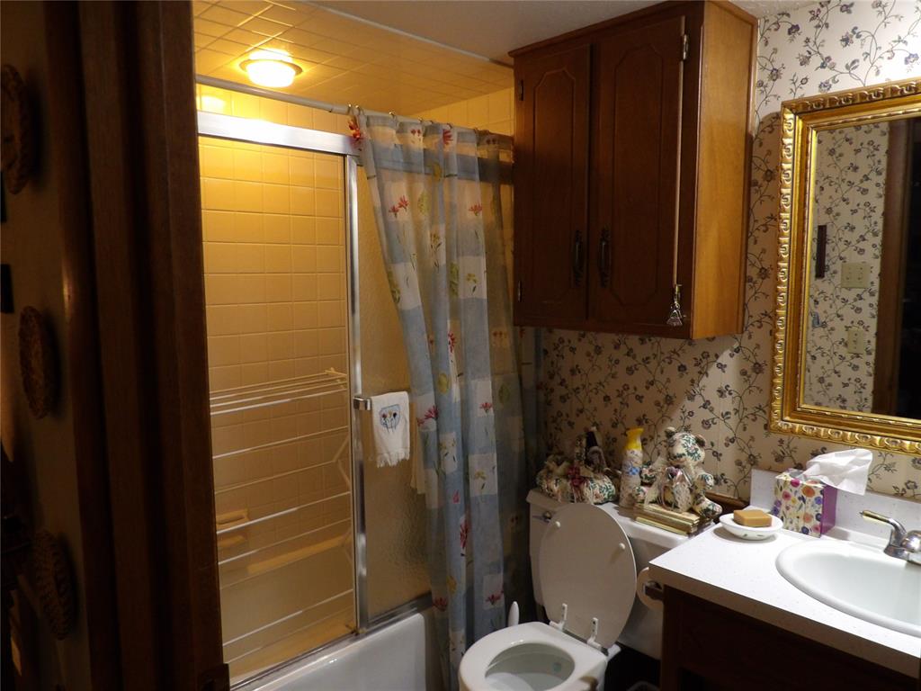 2122 Camelot Drive Property Photo 6