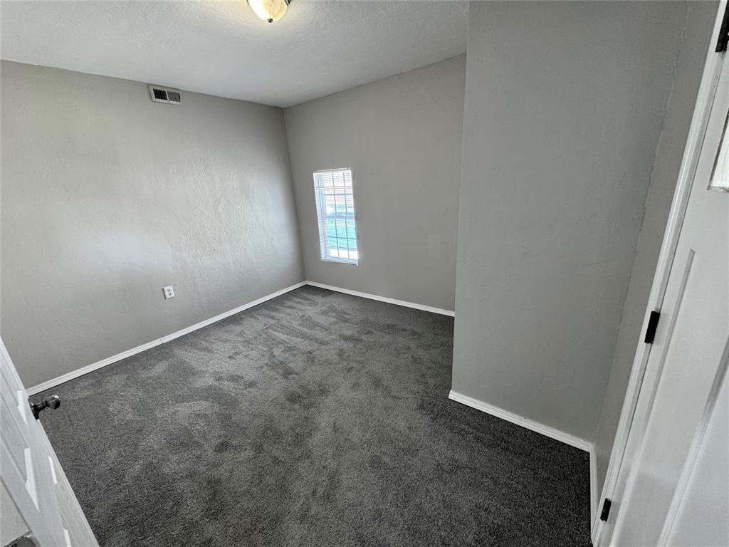 740 Nw 91st Street Property Photo 5