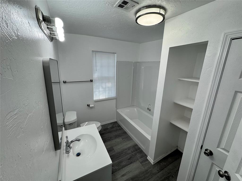 740 Nw 91st Street Property Photo 6
