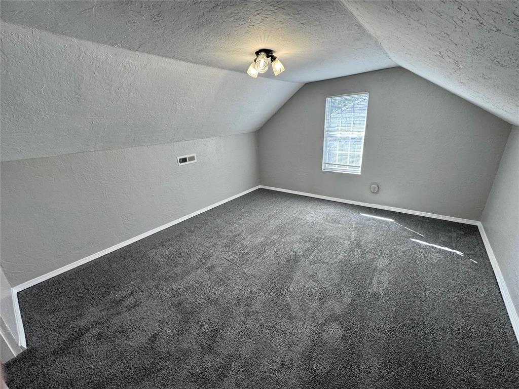 740 Nw 91st Street Property Photo 8