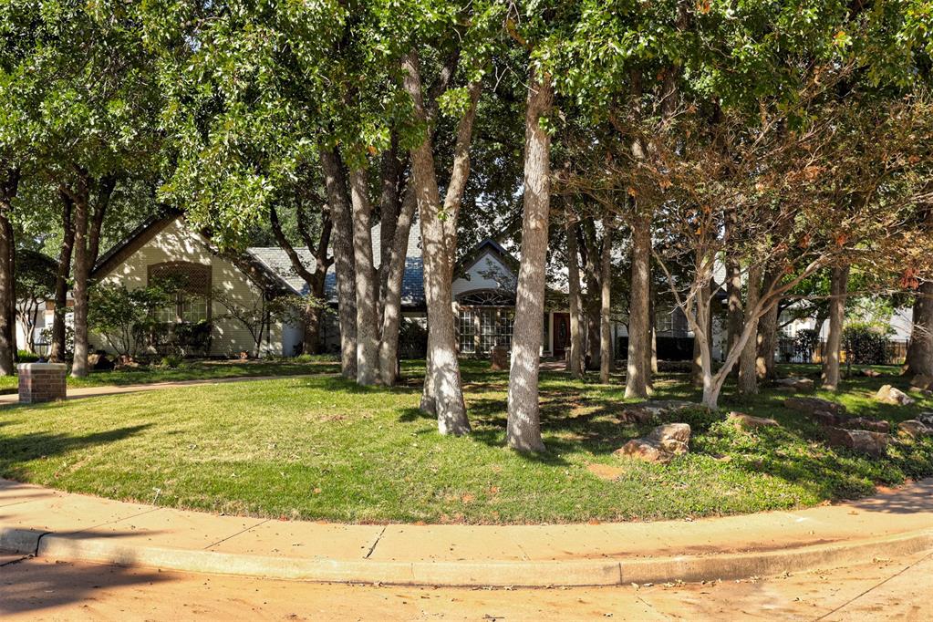 1823 Oak Forest Drive Property Photo 2