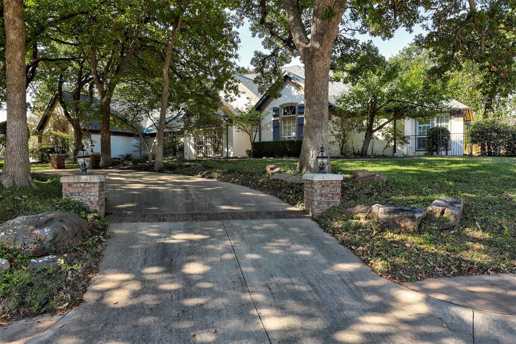 1823 Oak Forest Drive Property Photo 3