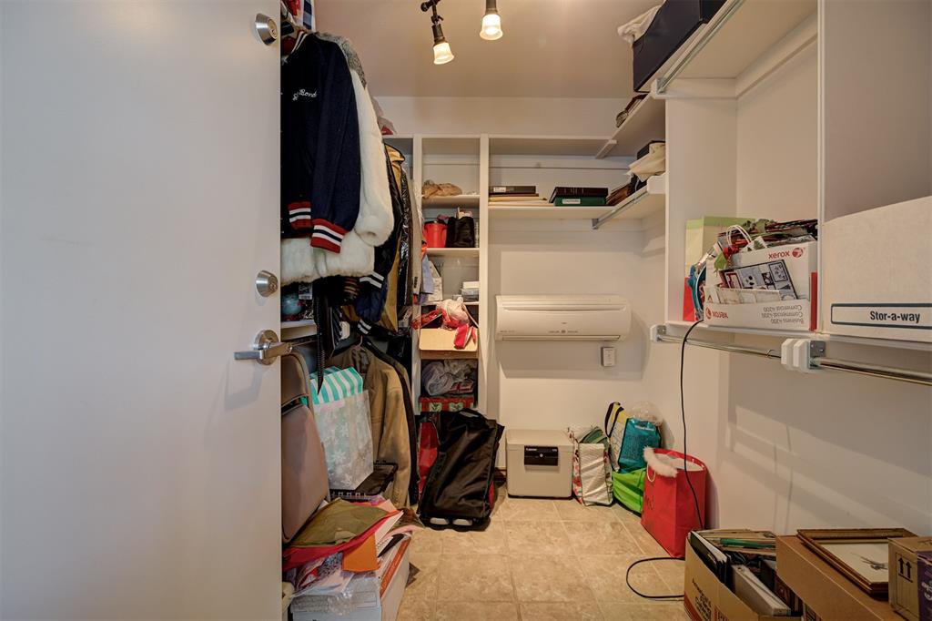 1823 Oak Forest Drive Property Photo 34