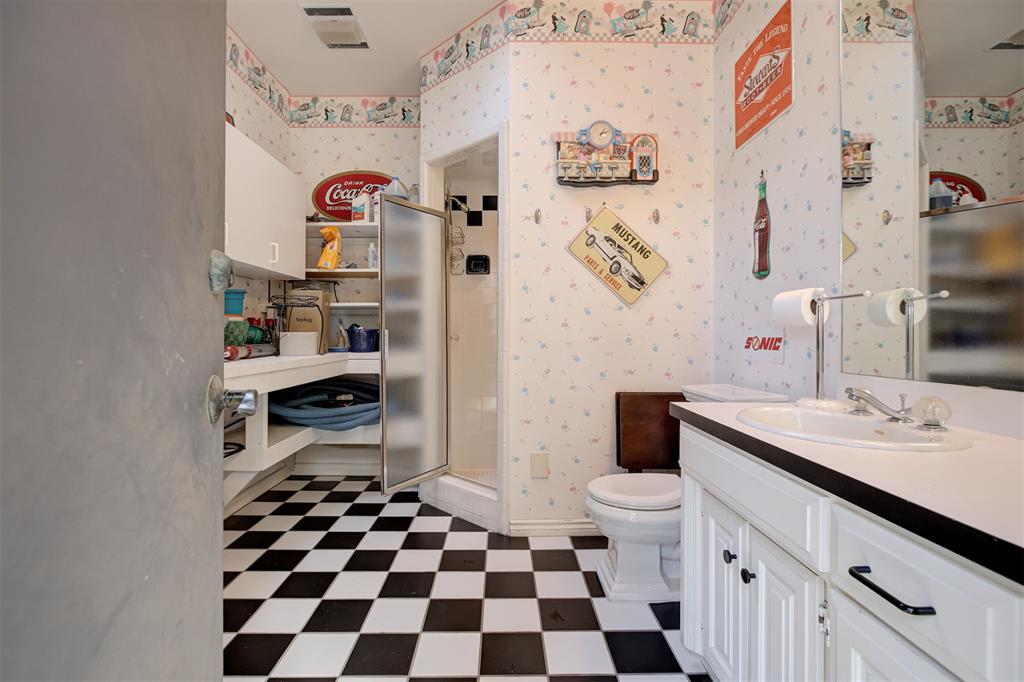 1823 Oak Forest Drive Property Photo 45