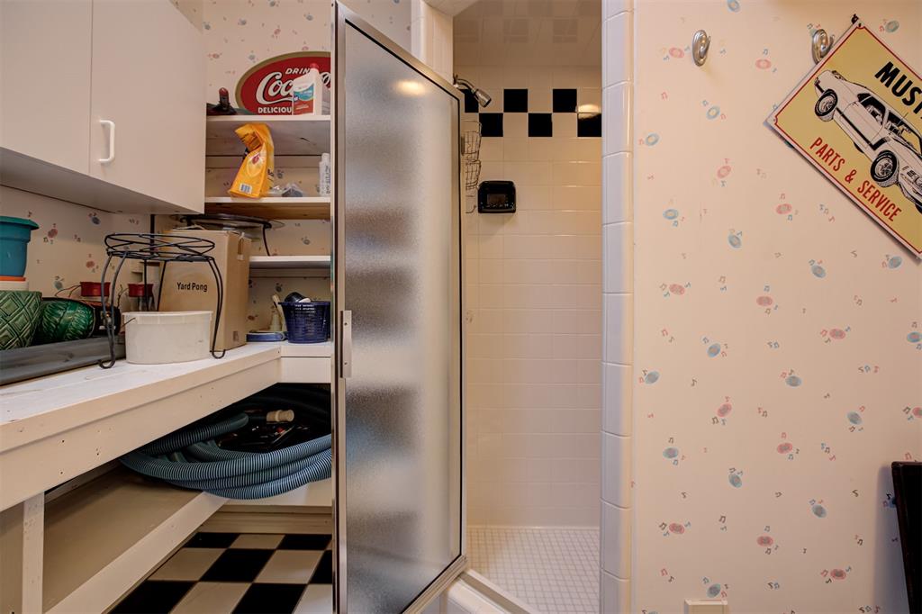 1823 Oak Forest Drive Property Photo 46