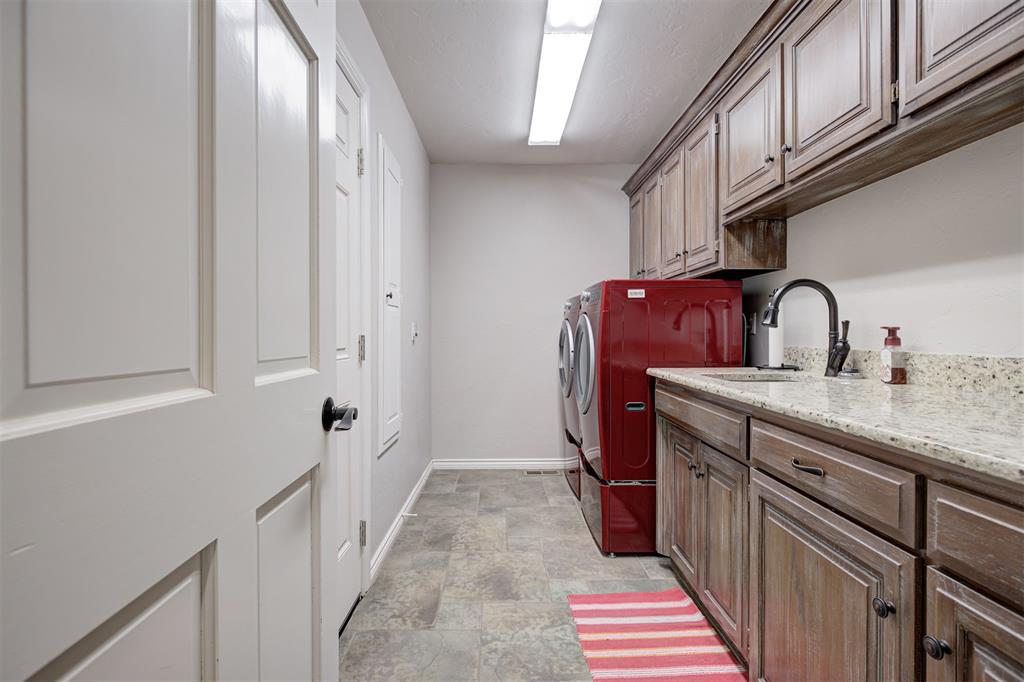 1823 Oak Forest Drive Property Photo 47